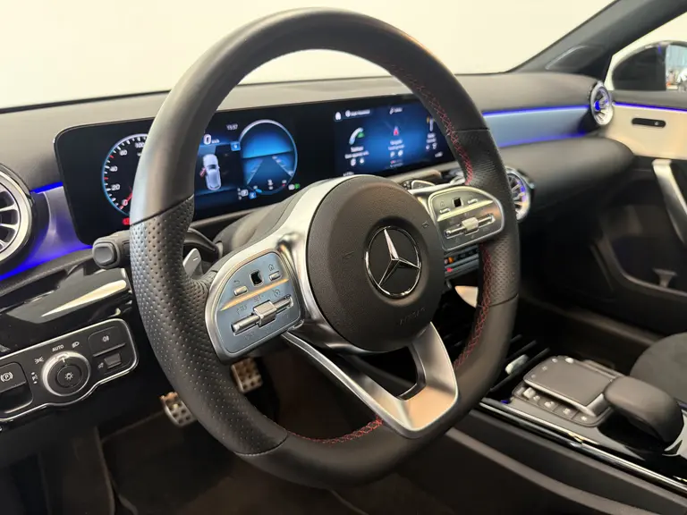 Mercedes-Benz A-Klasse 180 Business Solution AMG Cruise/CLimate panoramadak PDC Multibeam LED 24 maanden garantie mogelijk (*vraag naar de voorwaarden) afbeelding 9