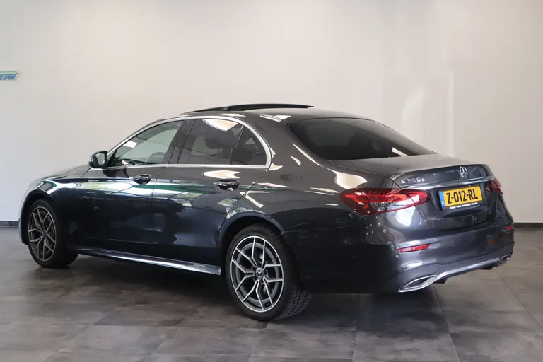 Mercedes-Benz E-Klasse 300 e AMG Line PDC ACC Schuifkanteldak 360 Camera 19''lm afbeelding 3