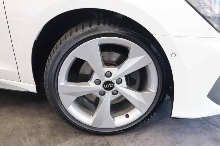 Audi A3 Sportback 40 TFSI e S Line ACC PDC Panoramadak 18''LM 24 maanden garantie mogelijk (*vraag naar de voorwaarden) afbeelding 4