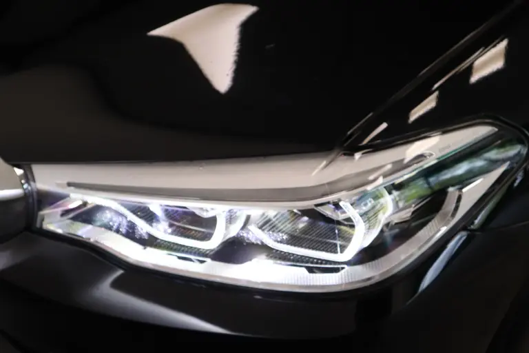 BMW 5 Serie 520i Corporate Lease High Executive Connect drive Navigatie PDC Cruise Control 18LMV Vol Leder afbeelding 5