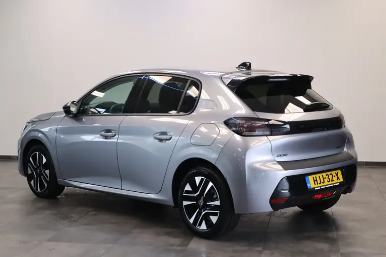 Peugeot 208 Hybrid 100 e-DCS6 Allure Navigatie Climate Control Cruise Control 24 maanden garantie mogelijk (*vraag naar de voorwaarden) afbeelding 3