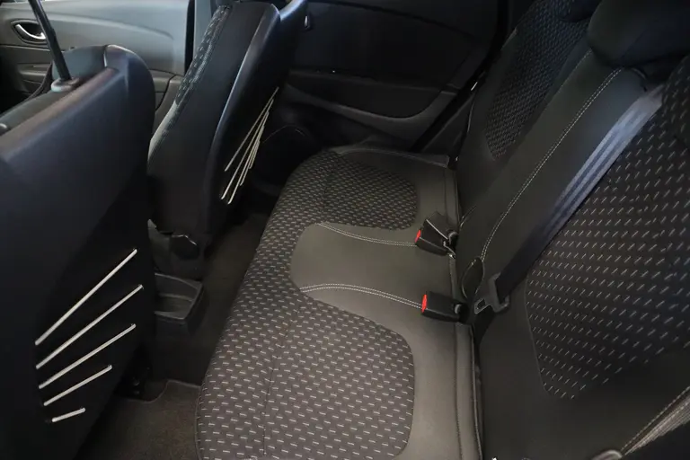 Renault Captur 1.2 TCe Intens Parkeerhulp Camera Elec ramen + spiegels Privacy glass afbeelding 16