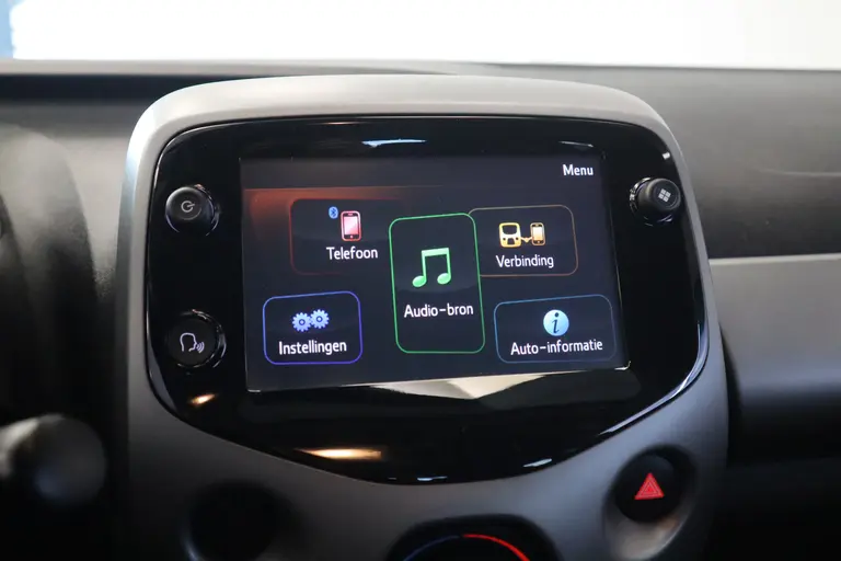Toyota Aygo 1.0 VVT-i x-play limited Cabrio Carplay afbeelding 11