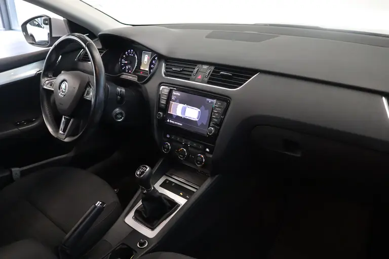 Skoda Octavia Combi 1.6 TDI Greentech Style Businessline PDC Cruise Control Afn. trekhaak afbeelding 15