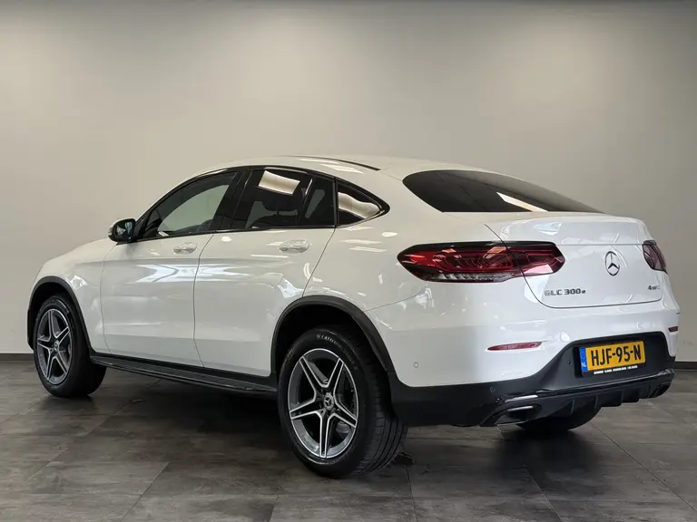 Mercedes-Benz GLC Coupé 300e 4MATIC Business Solution AMG Panoramadak PDC Achteruitrijcamera 24 maanden garantie mogelijk (*vraag naar de voorwaarden) afbeelding 3