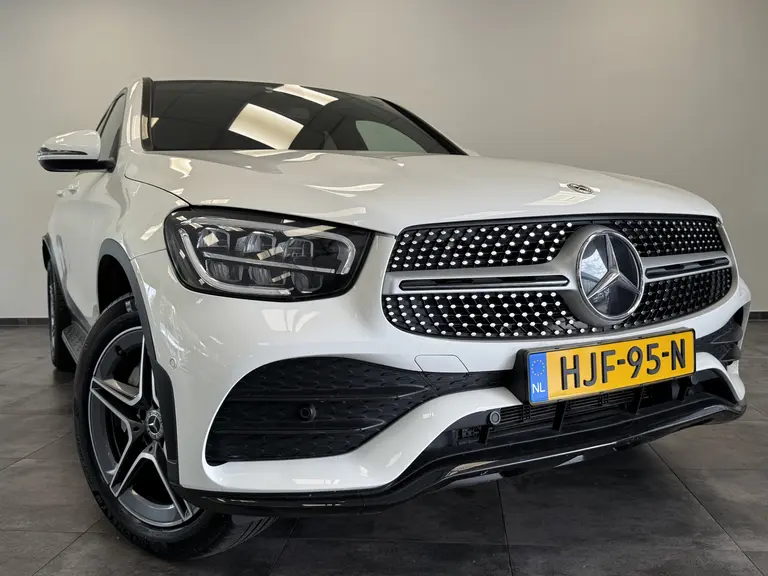 Mercedes-Benz GLC Coupé 300e 4MATIC Business Solution AMG Panoramadak PDC Achteruitrijcamera 24 maanden garantie mogelijk (*vraag naar de voorwaarden) afbeelding 4