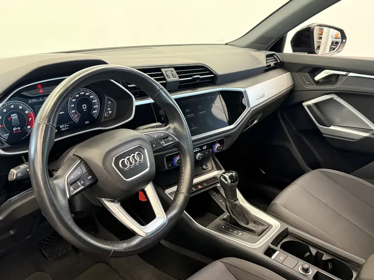 Audi Q3 35 TFSI Pro Line verw. voorstoelen Adaptive Cruise Control afbeelding 9