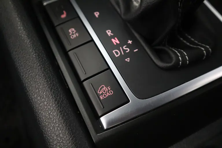 Volkswagen Amarok 3.0 TDI 4Motion DC Aventura 259pk Navigatie Stoelverwarming vol leer interieur trekhaak afdekbak 20LMV afbeelding 14