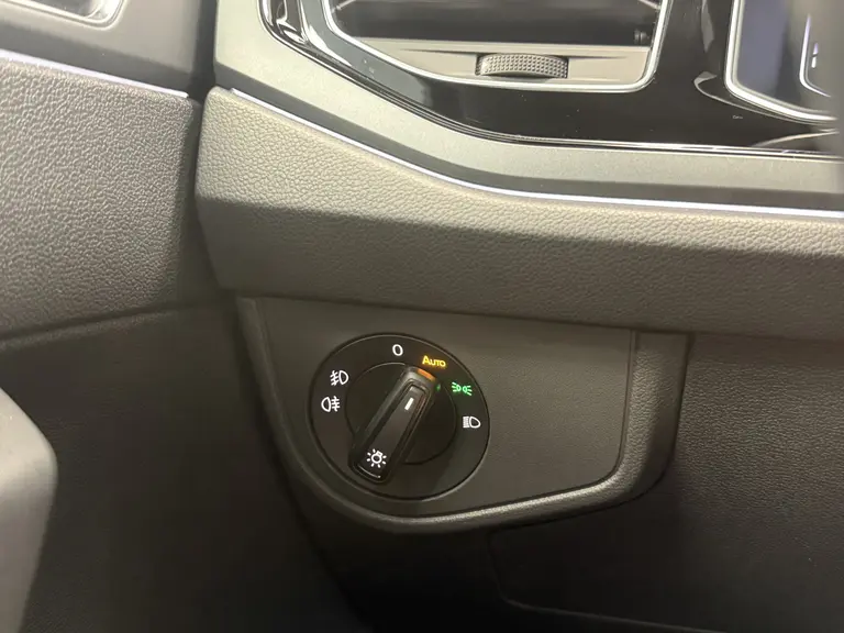 Volkswagen Polo 1.0 TSI R-Line Panoramadak IQ-light VCP Navigatie afbeelding 22