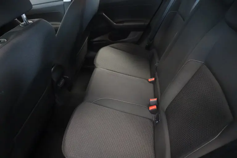 Volkswagen Polo 1.6 TDI Comfortline Navigatie CruiseControl ACC CV afbeelding 12