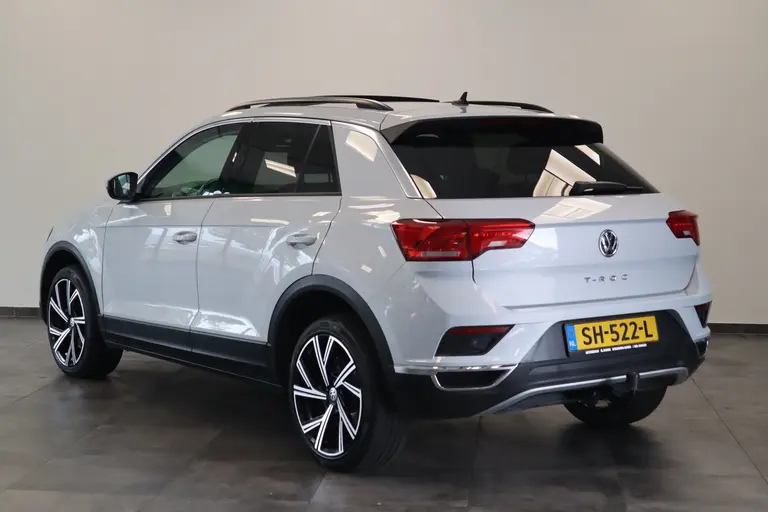 Volkswagen T-Roc 1.5 TSI Style 150pk Panoramadak Full-Led Navigatie 18'lmv afbeelding 3