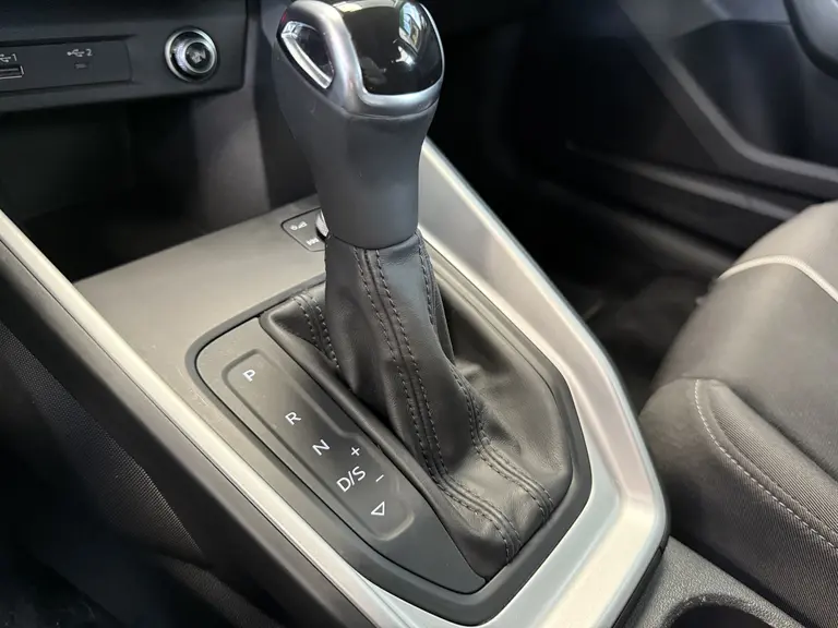 Audi A1 Sportback 25 TFSI epic Apple carplay 17LMV  Cruise Control ACC afbeelding 15