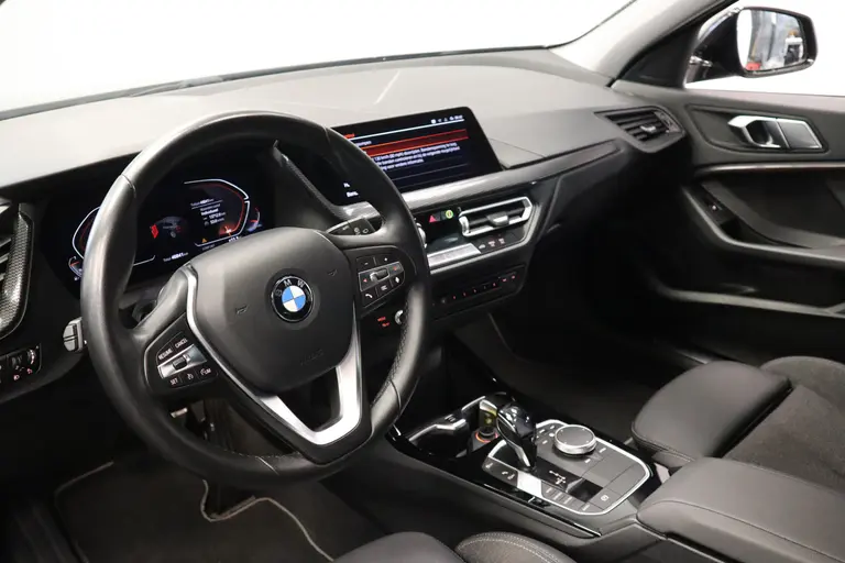 BMW 1-serie 118i Executive Edition 5-deurs Automaat (136pk) Live Cockpit Professional 24 maanden garantie mogelijk (*vraag naar de voorwaarden) afbeelding 9