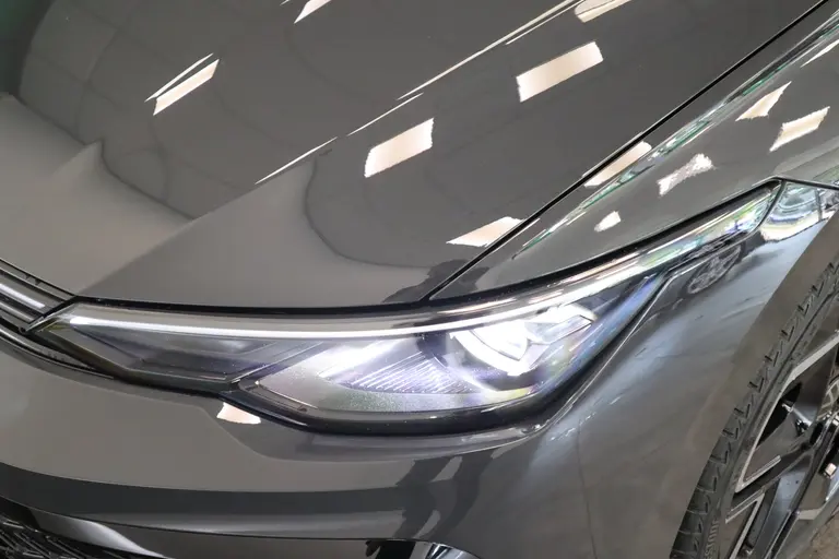 Volkswagen Golf 1.5 eTSI R-Line Edition ! Nieuw Type ! Panoramadak Full-led Navigatie Adaptive-Cruise afbeelding 5