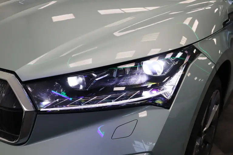 Skoda Enyaq iV 80 First Edition High Panoramadak HUD VCP Navi Clima Cruise Camera 21"LM 24 maanden garantie mogelijk (*vraag naar de voorwaarden) afbeelding 5