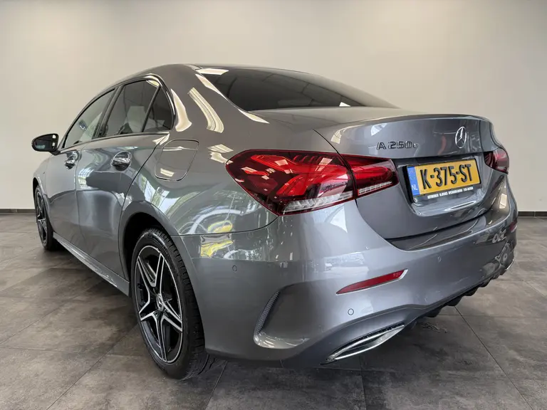 Mercedes-Benz A-Klasse 250 e Business Solution AMG Limited afbeelding 5
