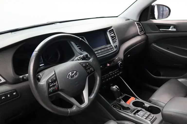 Hyundai Tucson 1.6 T T-GDI 4WD 177 PK 4WD GDI  Panoramadak  19 inch Lmv Navigatie trekhaak afbeelding 12