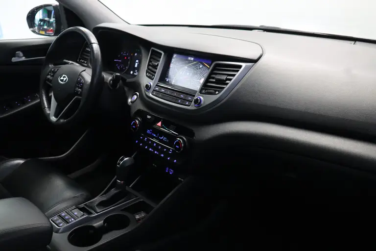 Hyundai Tucson 1.6 T T-GDI 4WD 177 PK 4WD GDI  Panoramadak  19 inch Lmv Navigatie trekhaak afbeelding 22
