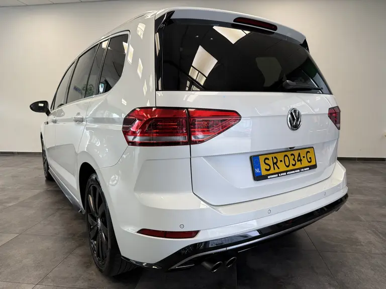 Volkswagen Touran 1.4 TSI Highline Business R 7p ACC Climate Panoramadak PDC Automaat NAP afbeelding 5