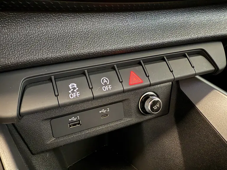 Audi A1 Sportback 25 TFSI epic Apple carplay 17LMV  Cruise Control ACC afbeelding 11