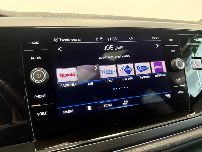 Volkswagen Polo 1.0 TSI R-Line Panoramadak IQ-light VCP Navigatie afbeelding 16
