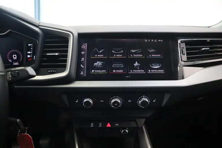 Audi A1 citycarver 30 TFSI epic Airco Cruise Control 17 LMV PDC VCP DAB+ afbeelding 11