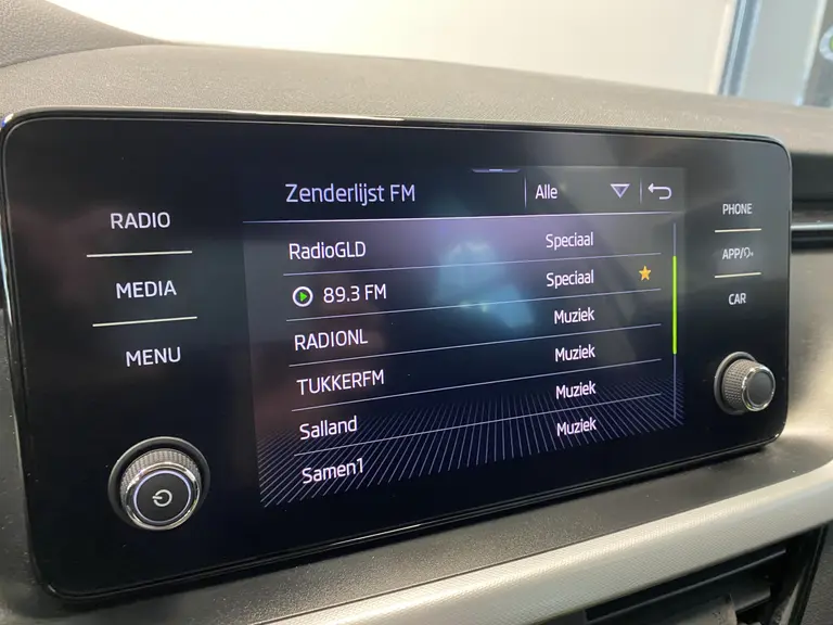 Skoda Kamiq 1.5 TSI ACT Business Edition Carplay PDC Trekhaak Automaat 150PK! 2 Jaar garantie mogelijk* ( vraag naar de voorwaarde) afbeelding 16