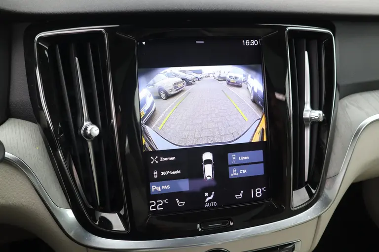 Volvo V60 2.0 B3 Inscription Panoramadak Navigatie Adaptive-Cruise afbeelding 22