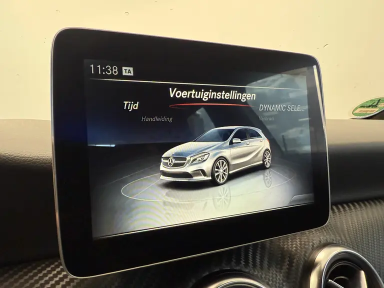 Mercedes-Benz A-Klasse 180 Business Solution AMG 18"lmv Full-led CruiseControl afbeelding 28
