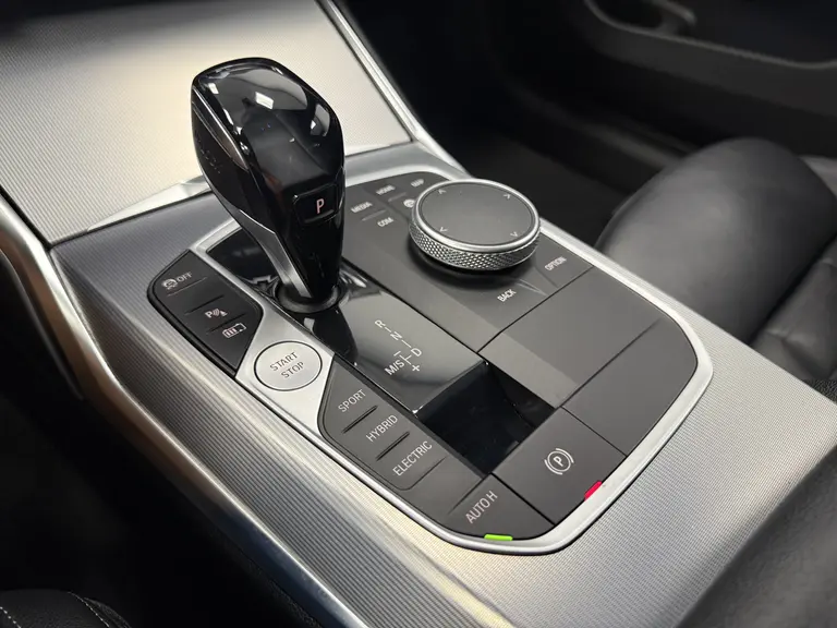BMW 3-serie 330e eDrive Edition ACC Head-Up Harman Kardon Schuif/Kanteldak afbeelding 19