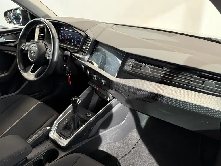 Audi A1 Sportback 25 TFSI epic Apple carplay 17LMV  Cruise Control ACC afbeelding 7