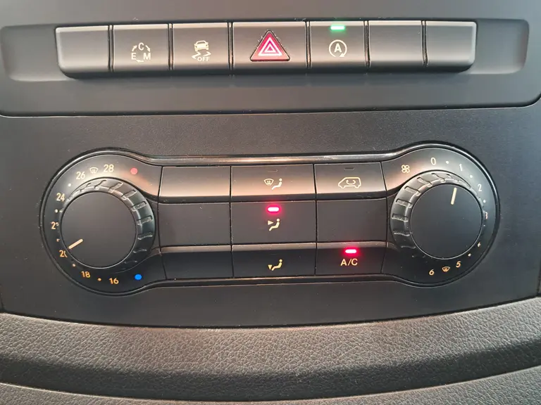 Mercedes-Benz Vito 114 CDI Lang DC Comfort Navigatie Airconditioning 5P Trekhaak Camera 17"LM afbeelding 14