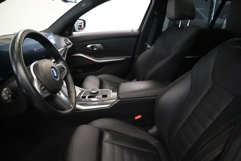 BMW 3-serie 320e ACC PDC Head-UP Panoramadak Harman&Kardon Carbon 20''LM Individual Performance 400PK 24 maanden garantie mogelijk (*vraag naar de voorwaarden) afbeelding 9