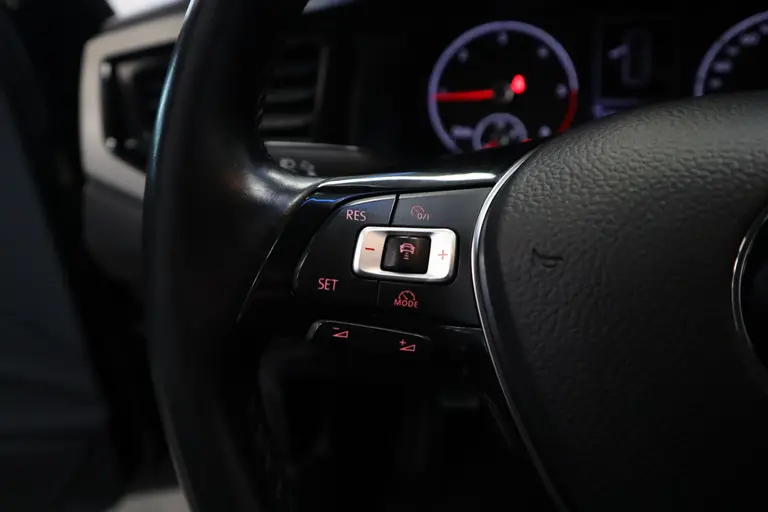 Volkswagen Polo 1.6 TDI Comfortline Navigatie CruiseControl ACC CV afbeelding 8