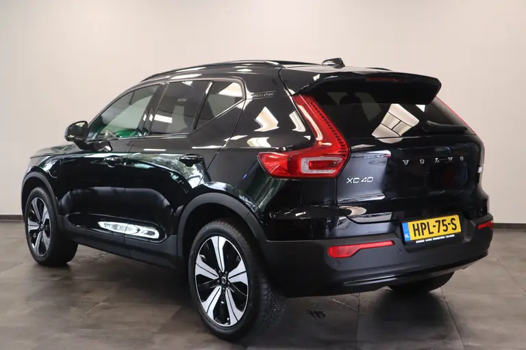 Volvo XC40 1.5 T5 Plug-in hybrid Ultimate Dark 262PK Harman Kardon Panorama Cruise Control Climate control PDC Lane Ass Navigatie 19LMV afbeelding 3