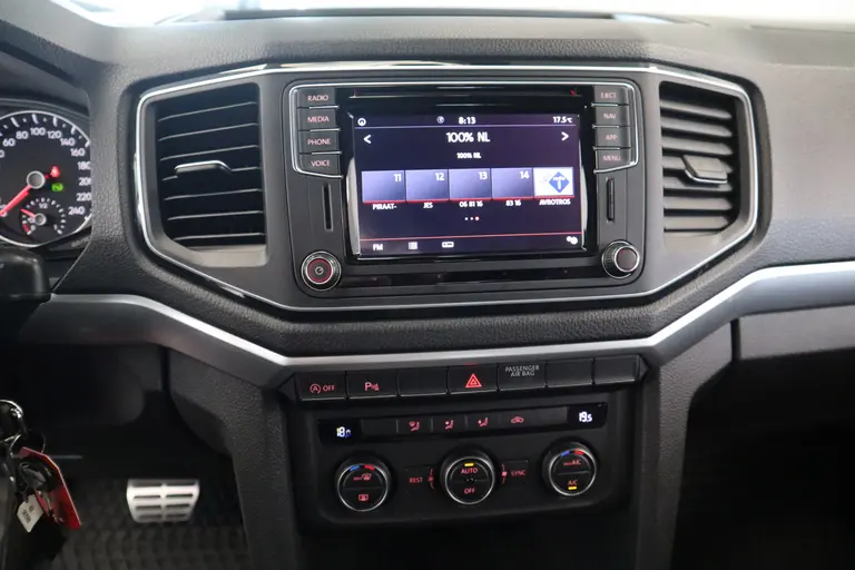 Volkswagen Amarok 3.0 TDI 4Motion DC Aventura 259pk Navigatie Stoelverwarming vol leer interieur trekhaak afdekbak 20LMV afbeelding 12