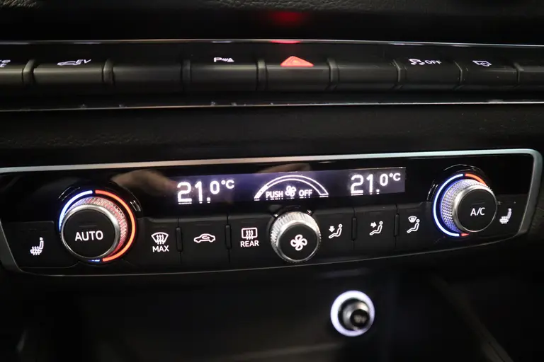 Audi A3 Sportback 1.4 e-tron Sport Navigatie el trekhaak 18LMV Cruise Control stoelverwarming afbeelding 12