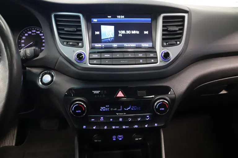Hyundai Tucson 1.6 T T-GDI 4WD 177 PK 4WD GDI  Panoramadak  19 inch Lmv Navigatie trekhaak afbeelding 16