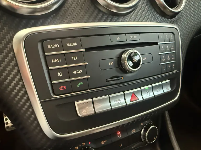 Mercedes-Benz A-Klasse 180 Business Solution AMG 18"lmv Full-led CruiseControl afbeelding 17